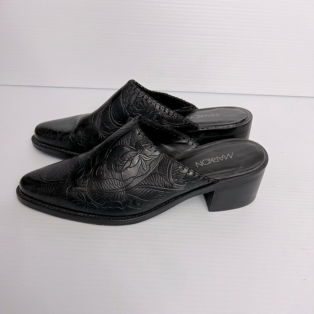 Markon floral Black tooled leather mule women Sz 10M